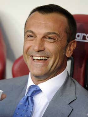 以王俊杰第一人称独白，解读他打韩国“尿检之战”，男篮锋线希望